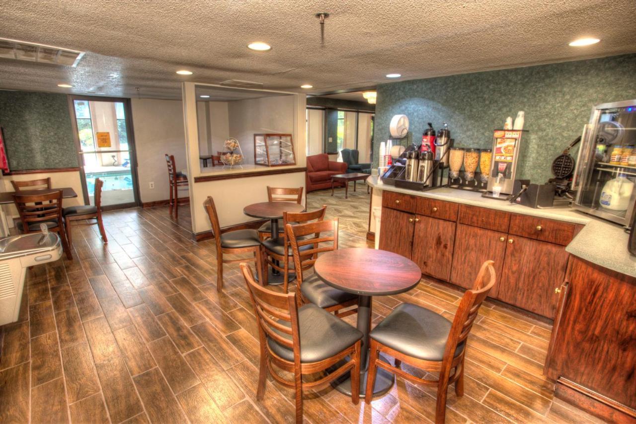 Budgetel Inn And Suites Plus Хелън Екстериор снимка