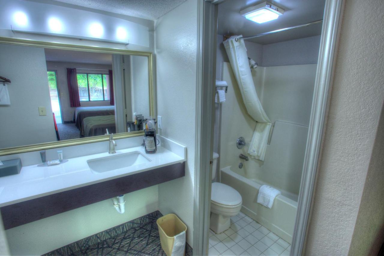 Budgetel Inn And Suites Plus Хелън Екстериор снимка