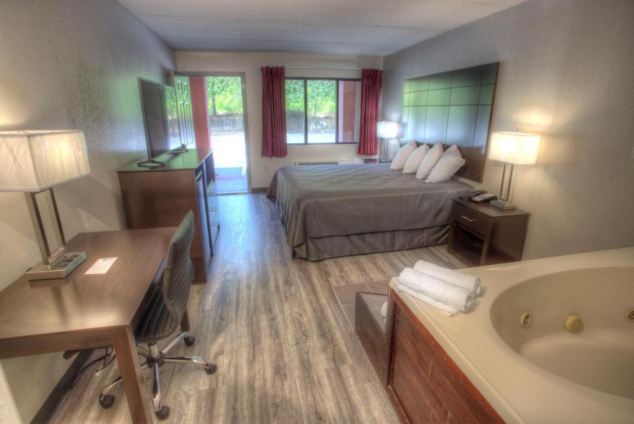 Budgetel Inn And Suites Plus Хелън Екстериор снимка